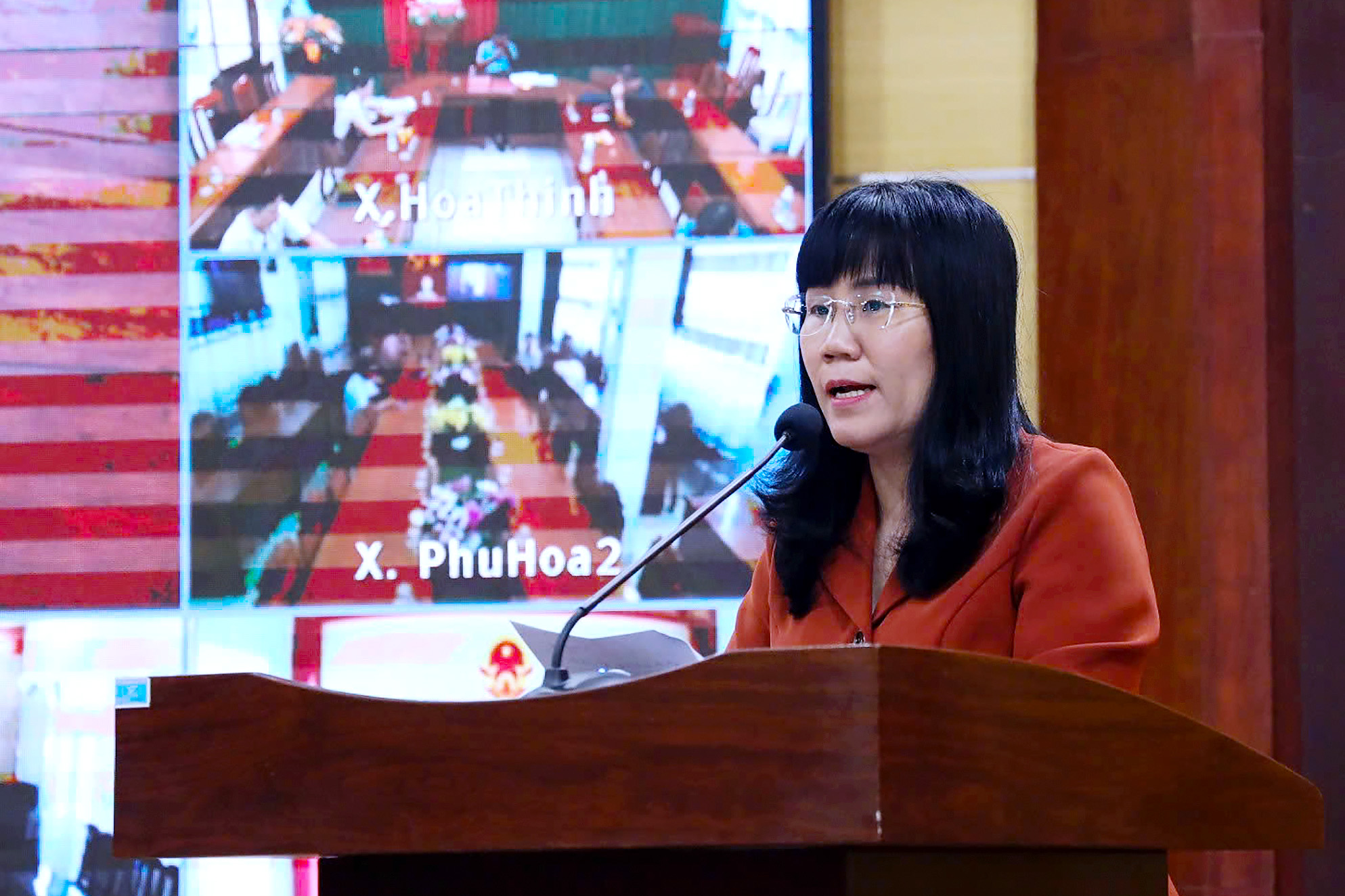 Đồng chí Hồ Thị Nguyên Thảo - Ủy viên Ban Thường vụ Tỉnh ủy, Phó Chủ tịch Thường trực UBND tỉnh phát biểu tại hội nghị.